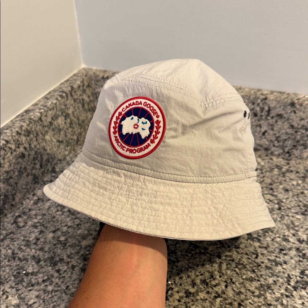 Canada Goose Haven Bucket Hat Reflective Tape Silverbirch Sz M-L